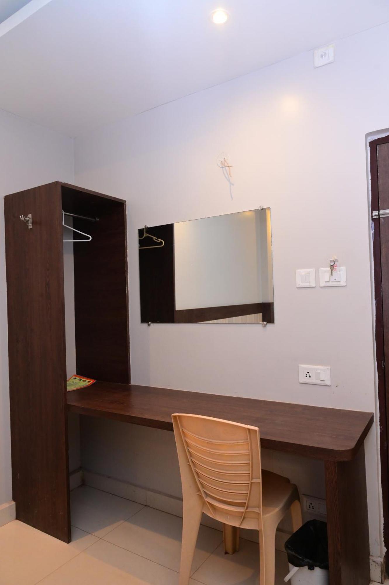 Mor Hotel Home Town -Lift- Wifi With Restaurant Facilities- Near Temple & Golden Beach Best Selling & Best Choice Of Travellers Puri Exterior photo