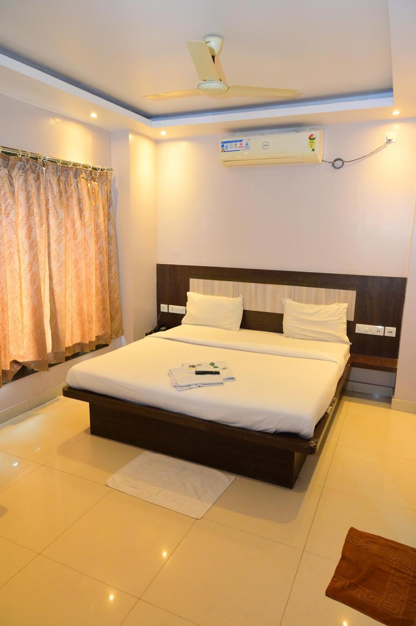 Mor Hotel Home Town -Lift- Wifi With Restaurant Facilities- Near Temple & Golden Beach Best Selling & Best Choice Of Travellers Puri Exterior photo