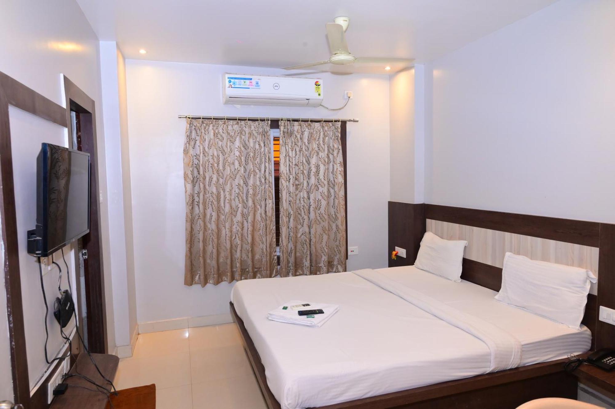 Mor Hotel Home Town -Lift- Wifi With Restaurant Facilities- Near Temple & Golden Beach Best Selling & Best Choice Of Travellers Puri Exterior photo