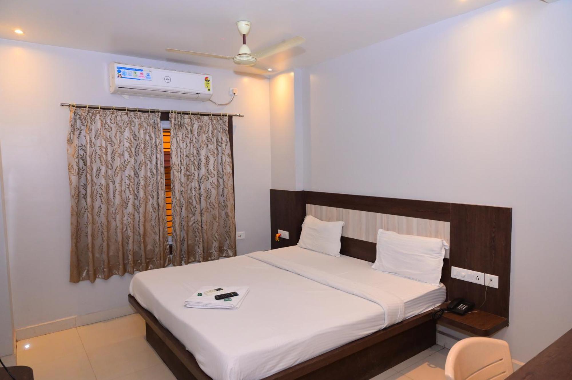 Mor Hotel Home Town -Lift- Wifi With Restaurant Facilities- Near Temple & Golden Beach Best Selling & Best Choice Of Travellers Puri Exterior photo