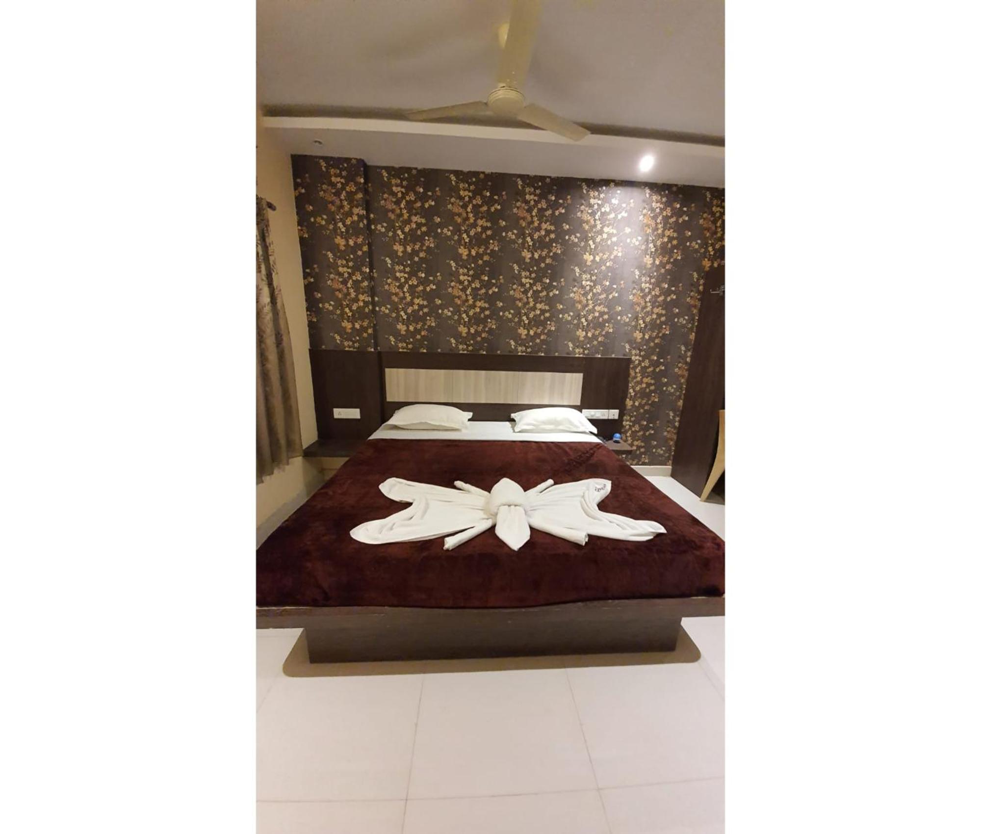 Mor Hotel Home Town -Lift- Wifi With Restaurant Facilities- Near Temple & Golden Beach Best Selling & Best Choice Of Travellers Puri Exterior photo